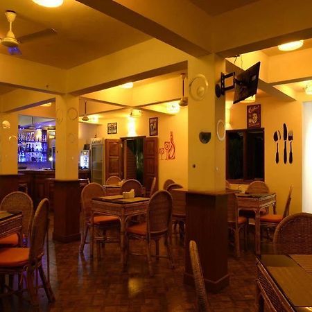 Oyo Rooms Candolim Fort Aguada Road Exterior photo