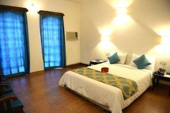 Oyo Rooms Candolim Fort Aguada Road Exterior photo