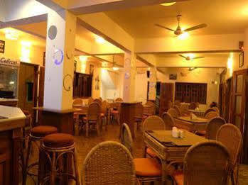 Oyo Rooms Candolim Fort Aguada Road Exterior photo