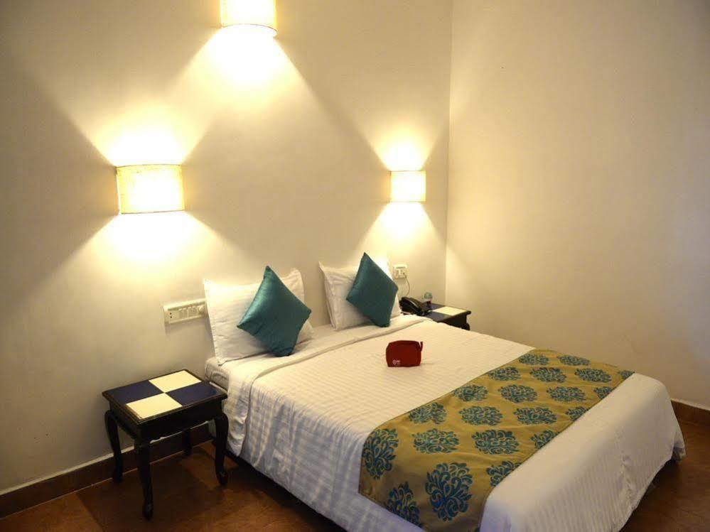 Oyo Rooms Candolim Fort Aguada Road Exterior photo